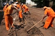 Prefeitura inicia limpeza no bairro Mercês