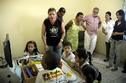 Creche comunitária recebe mesa pedagógica